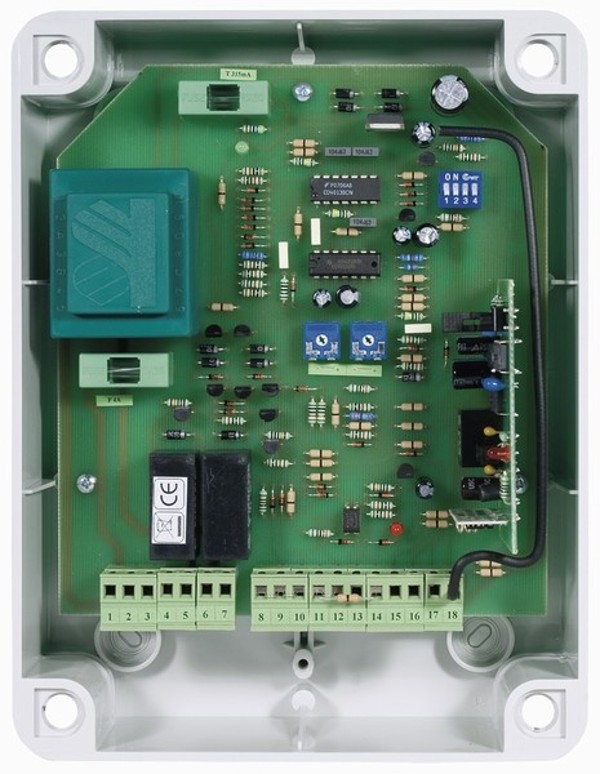 Řídící elektronika, BOX IP55, 230V, analogová RJ pro 1motor: rolety, rolovací vrata, závory apod.